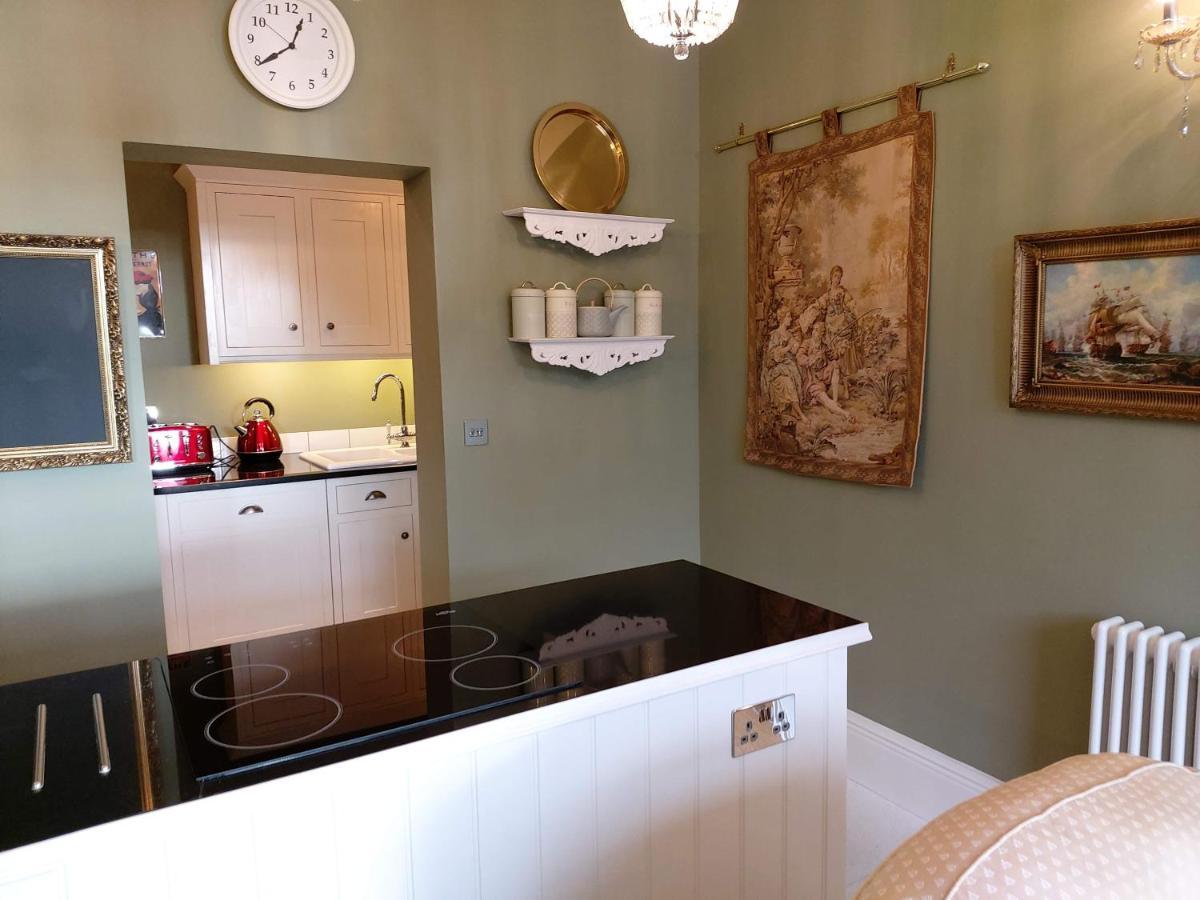 The Rector'S Retreat At The Old Vicarage Apartment Lincoln Bagian luar foto