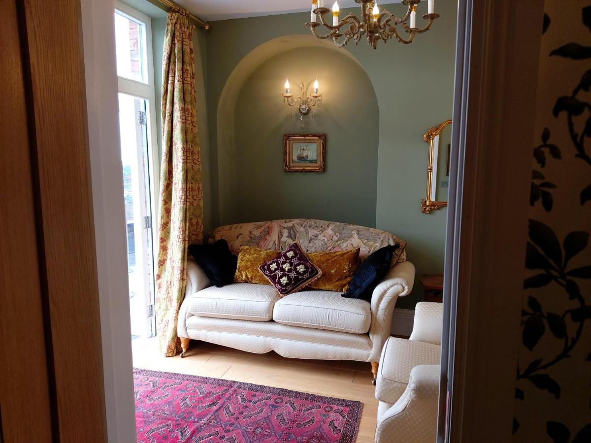 The Rector'S Retreat At The Old Vicarage Apartment Lincoln Bagian luar foto