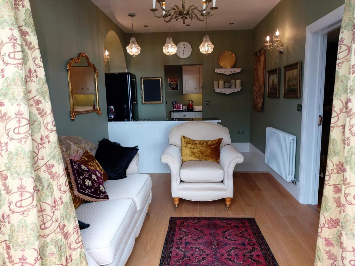 The Rector'S Retreat At The Old Vicarage Apartment Lincoln Bagian luar foto